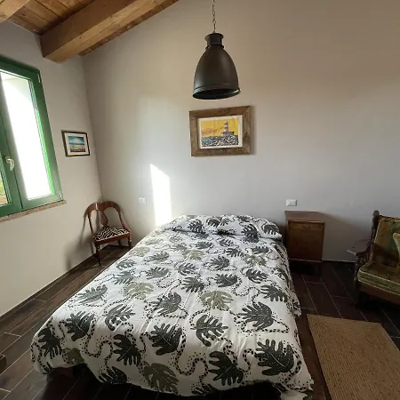 All'ombra Della Quercia