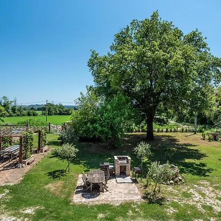 All'ombra Della Quercia *